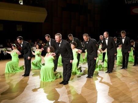 Die Eröffnungspolonaise wird wieder durch Mitglieder des TSC Swing & Dance Feldkirch getanzt werden