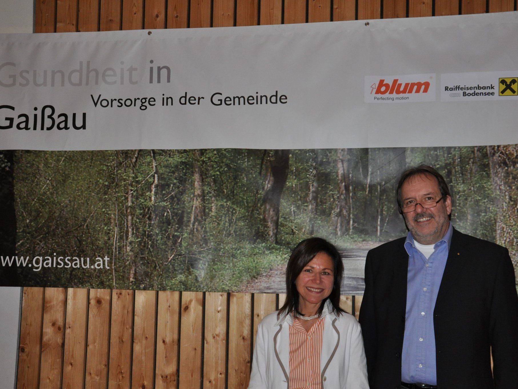 Judith Lutz von Sozialzirkel und Referent Dietmar Wohlgenannt Judith Lutz von Sozialzirkel und Referent Dietmar Wohlgenannt