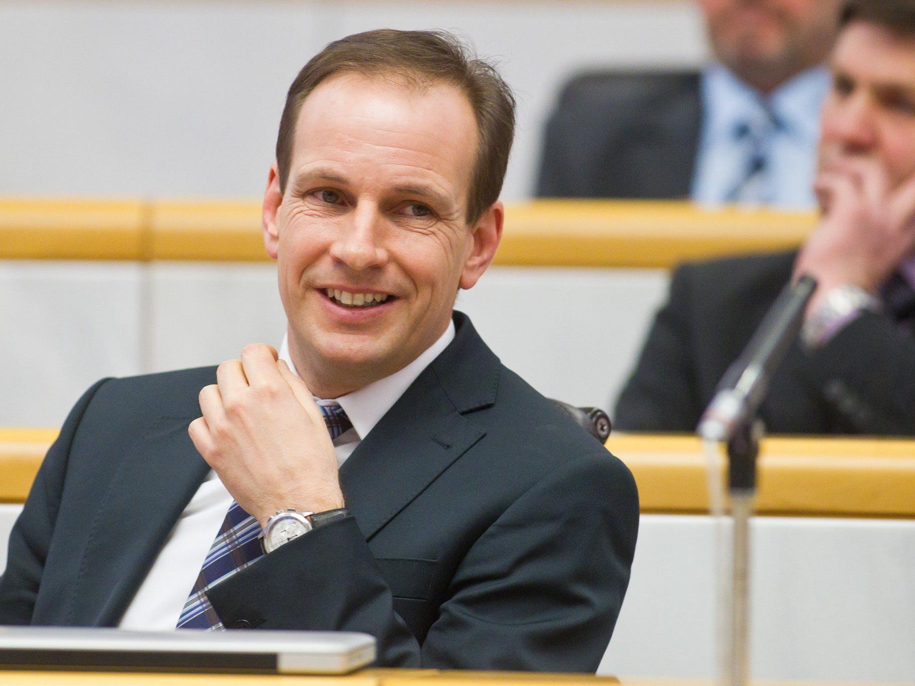 Dieter Egger kritisiert Stabilitätspakt und LH Wallner.