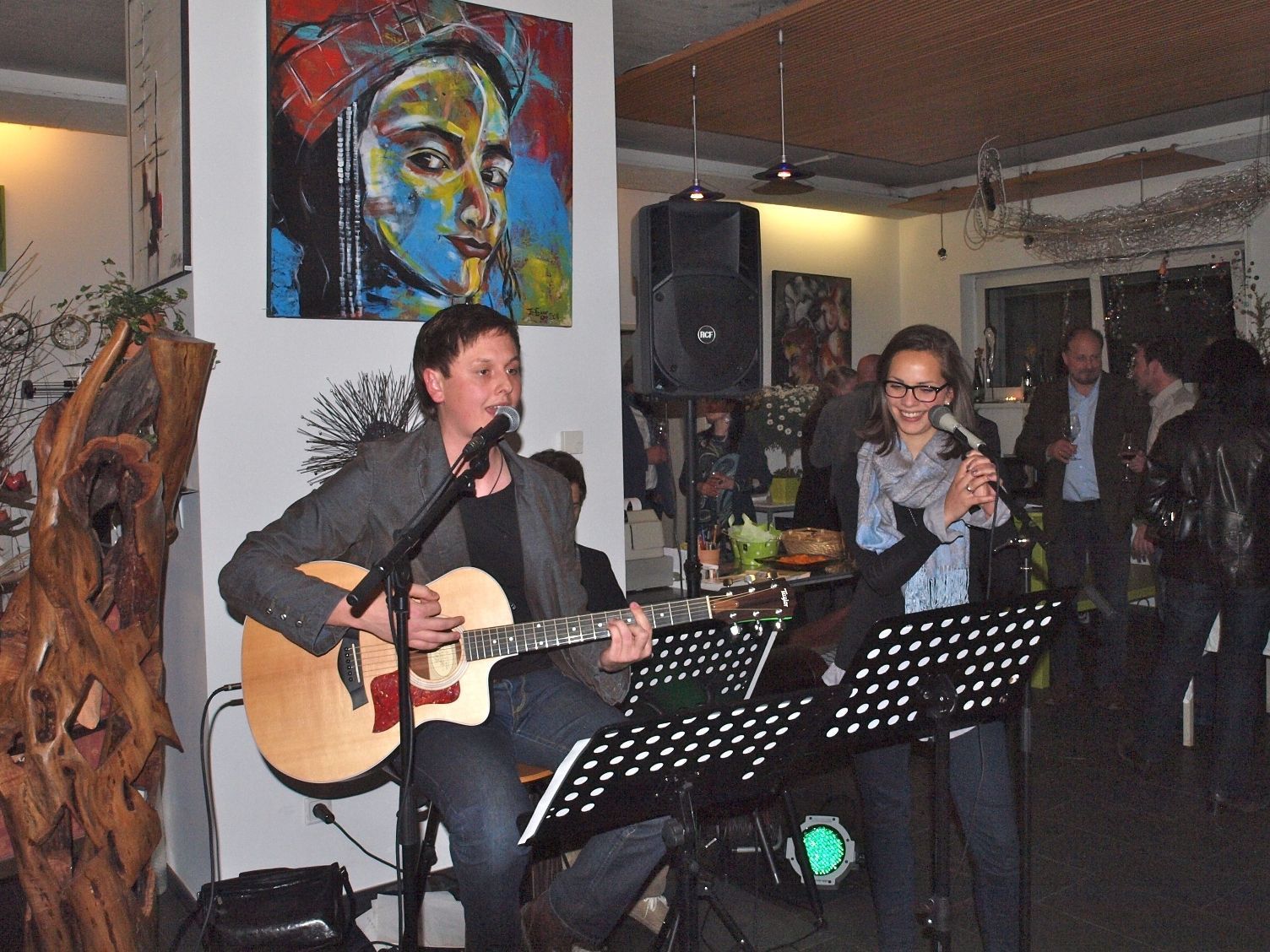 „Ronny und Vanessa“ begeisterten die Gäste mit Pop, Evergreens und Jazz-Klassikern – www.ronnykohler.at „Ronny und Vanessa“ begeisterten die Gäste mit Pop, Evergreens und Jazz-Klassikern – www.ronnykohler.at