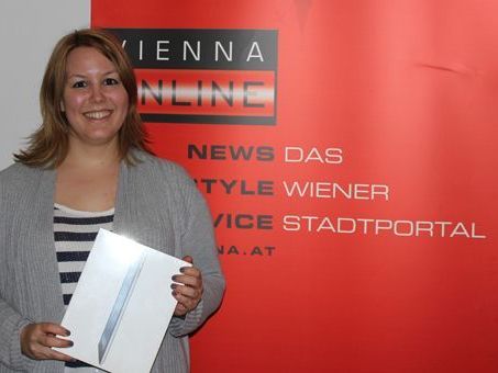 Wir gratulieren Beatrix Karro zu ihrem iPad3! Wir gratulieren Beatrix Karro zu ihrem iPad3!