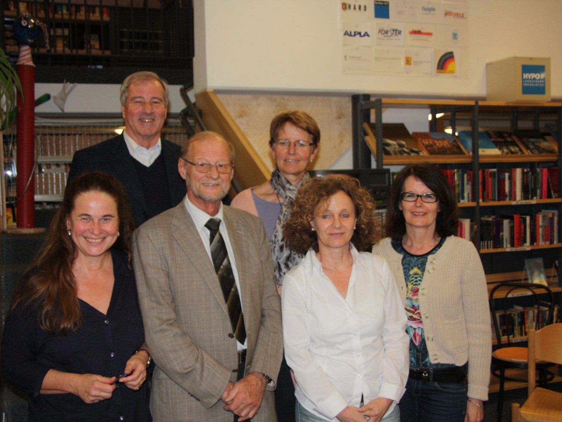 Vizebürgermeisterin Evi Mair überbrachte dem wiedergewählten Vorstand die Glückwünsche der Gemeinde. Vizebürgermeisterin Evi Mair überbrachte dem wiedergewählten Vorstand die Glückwünsche der Gemeinde.