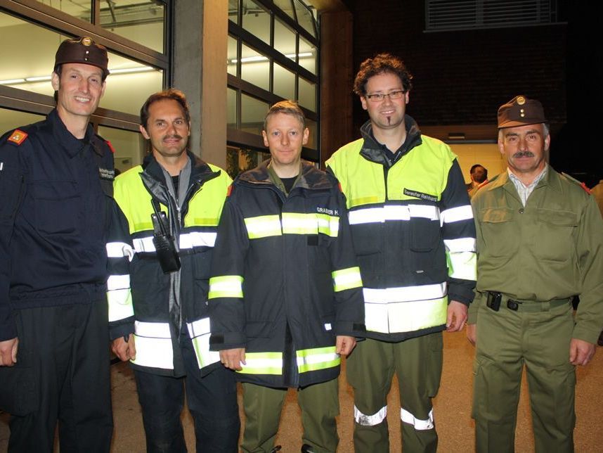 BFI Herbert Österle und AFK Max Bereuter mit den Vorderwälder Kommandanten. BFI Herbert Österle und AFK Max Bereuter mit den Vorderwälder Kommandanten.