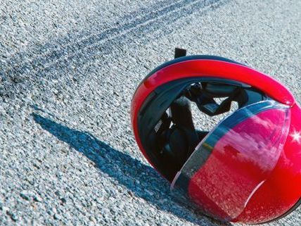 Bei einem schweren Unfall in Tirol wurde ein 15-jähriger Mopedlenker getötet Bei einem schweren Unfall in Tirol wurde ein 15-jähriger Mopedlenker getötet