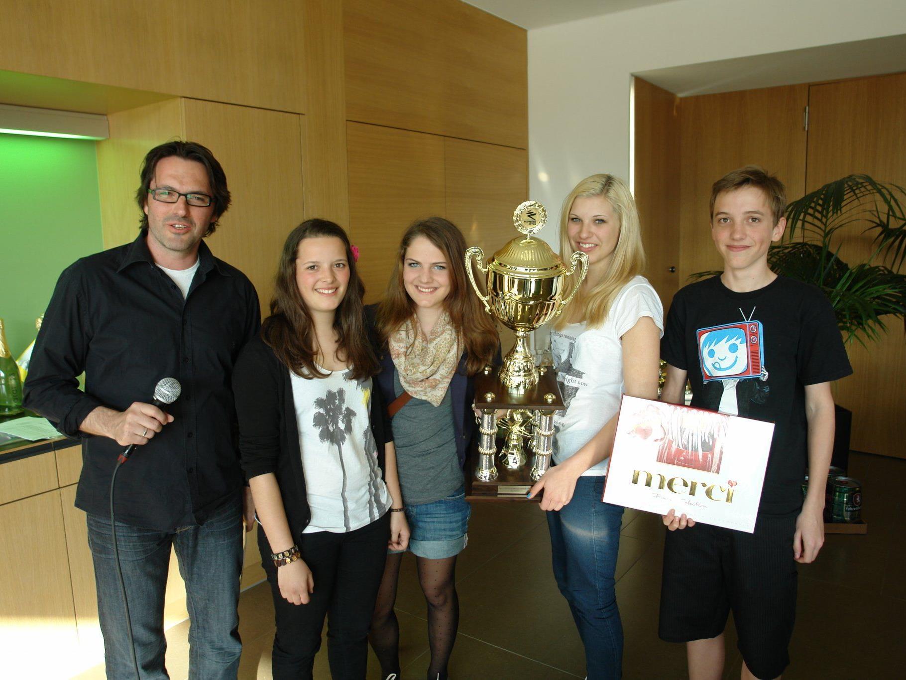 Das Siegerteam mit Katharina Auer, Christina Jagg, Chantal Derka und Sebastian Corn