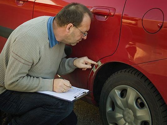 So mancher Fahrer fand einen "Parkschaden" vor - der dann doch nur ein Werbegag war So mancher Fahrer fand einen "Parkschaden" vor - der dann doch nur ein Werbegag war