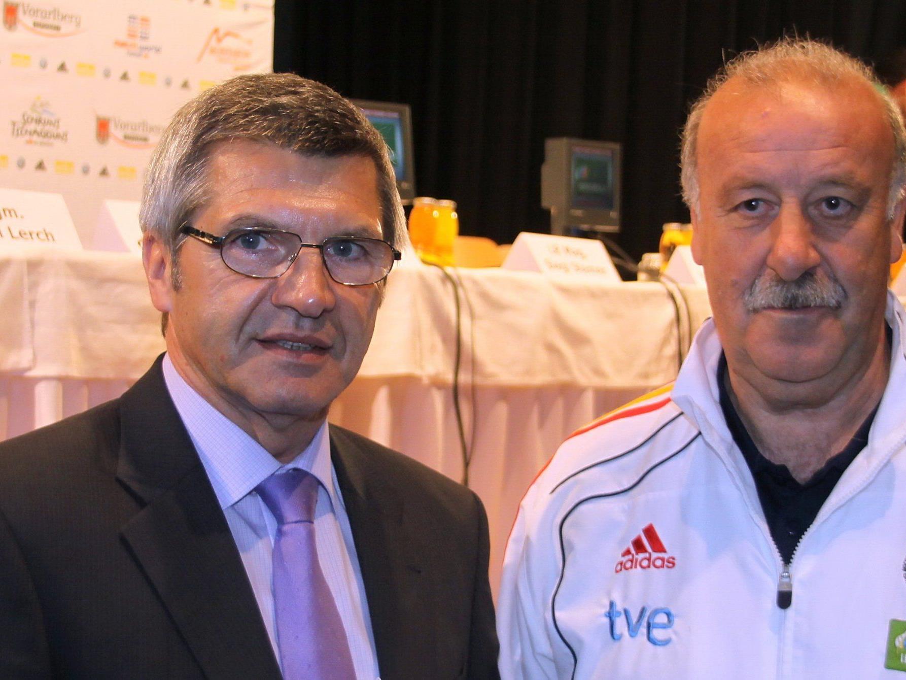 Sport Landesrat Siegi Stemer kann Spanien Teamchef Del Bosque wieder im Montafon begrüßen.