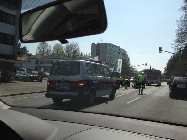 Pkw-Kollision in Bregenz - Beide Fahrzeuglenker erlitten Verletzungen