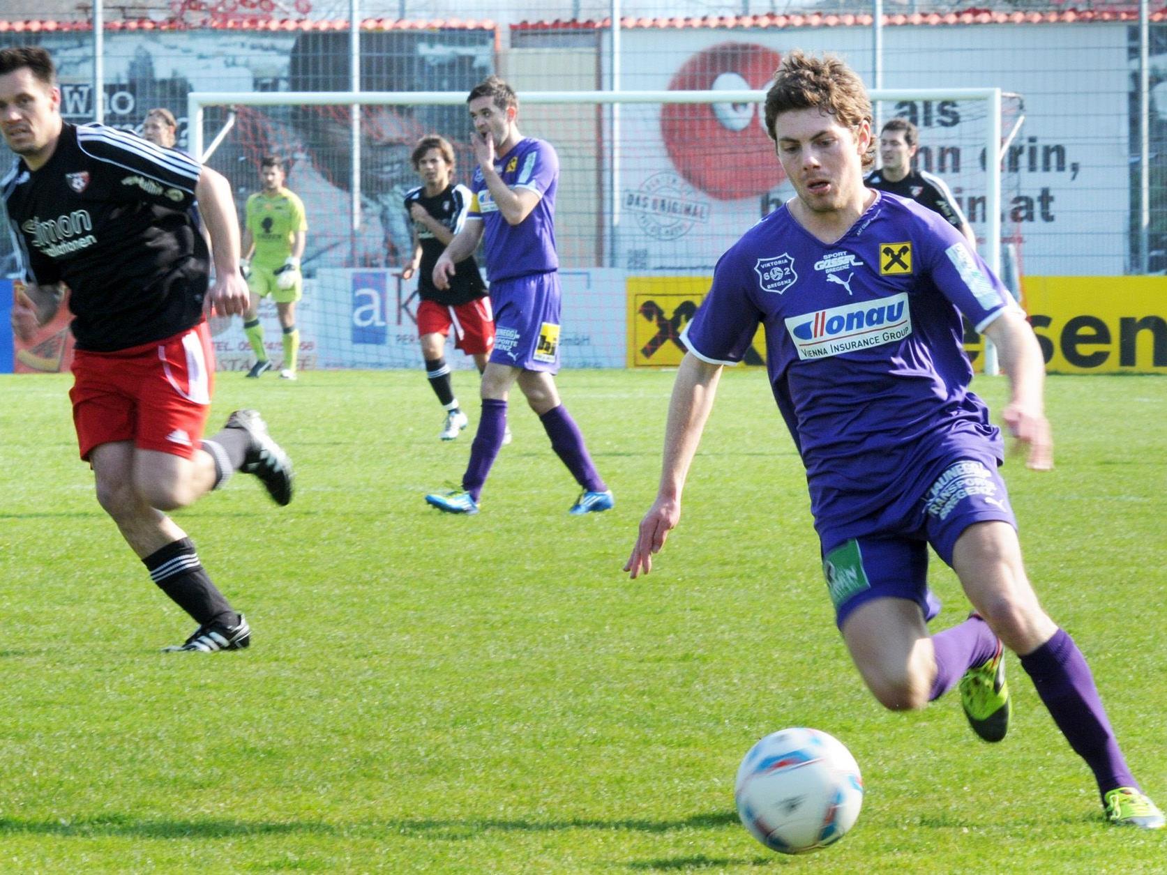 Elia Kloser glich beim Spiel in Meiningen in Minute 61 zum 2:2 für den FC Viktoria Bregenz aus.