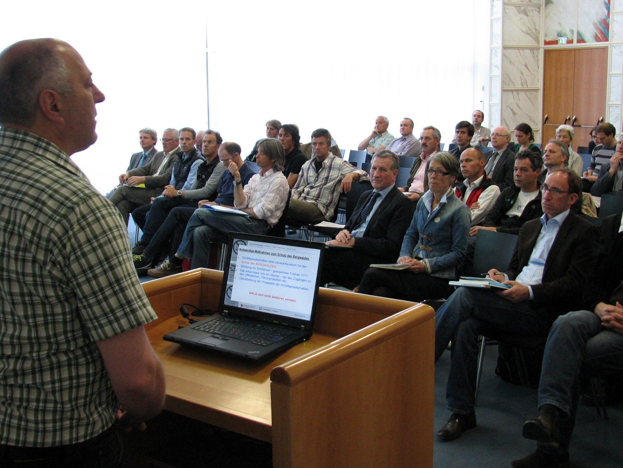 Alpin-Sicherheitsgipfel am Donnerstag, 26. April 2012 im Landhaus. Alpin-Sicherheitsgipfel am Donnerstag, 26. April 2012 im Landhaus.