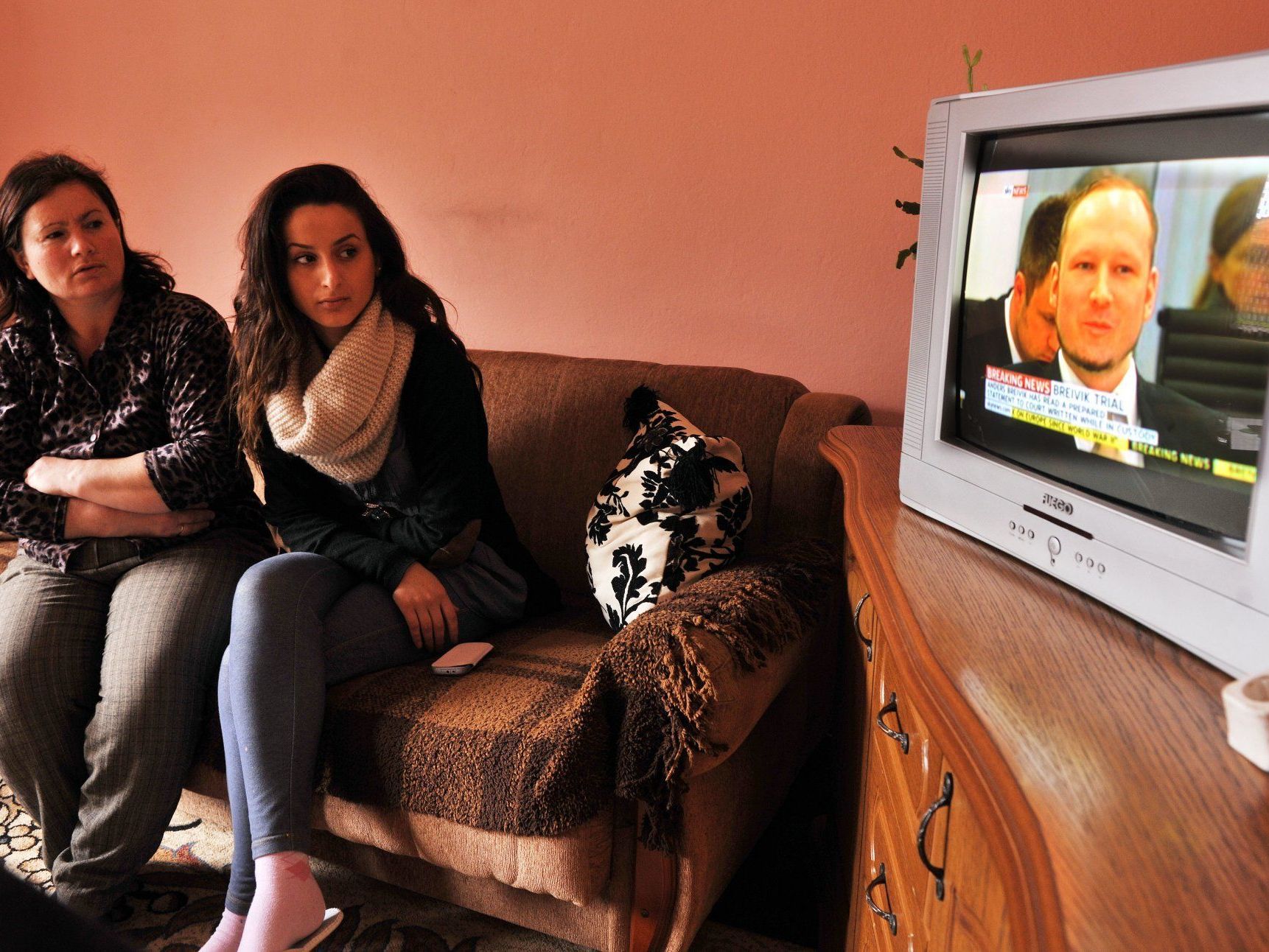 Eingige Überlebende von Utoya verfolgen Prozess in den Medien. Eingige Überlebende von Utoya verfolgen Prozess in den Medien.