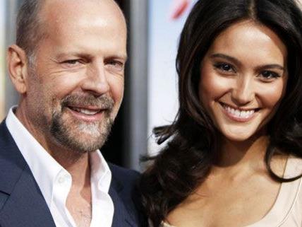 Bruce Willis und seine schöne Emma Heming haben eine Tochter bekommen. Bruce Willis und seine schöne Emma Heming haben eine Tochter bekommen.