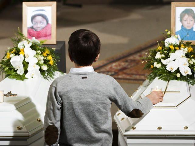 Belgien trauert um seine toten Kindern