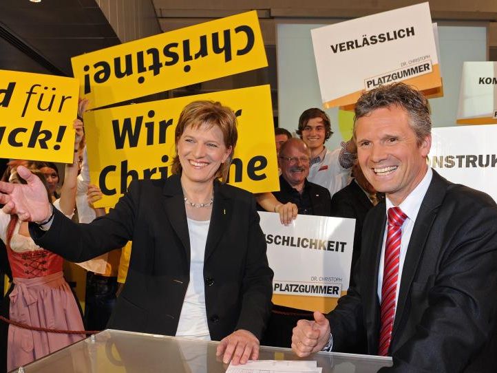 Je neun Mandate für Bürgermeisterliste und ÖVP - Piraten mit einem Mandat drin. Je neun Mandate für Bürgermeisterliste und ÖVP - Piraten mit einem Mandat drin.