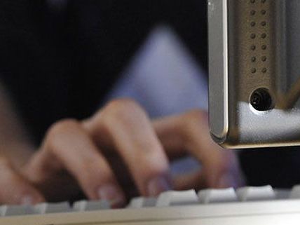 Der 15-jährige Hacker wurde von der Polizei ausfindig gemacht. Der 15-jährige Hacker wurde von der Polizei ausfindig gemacht.