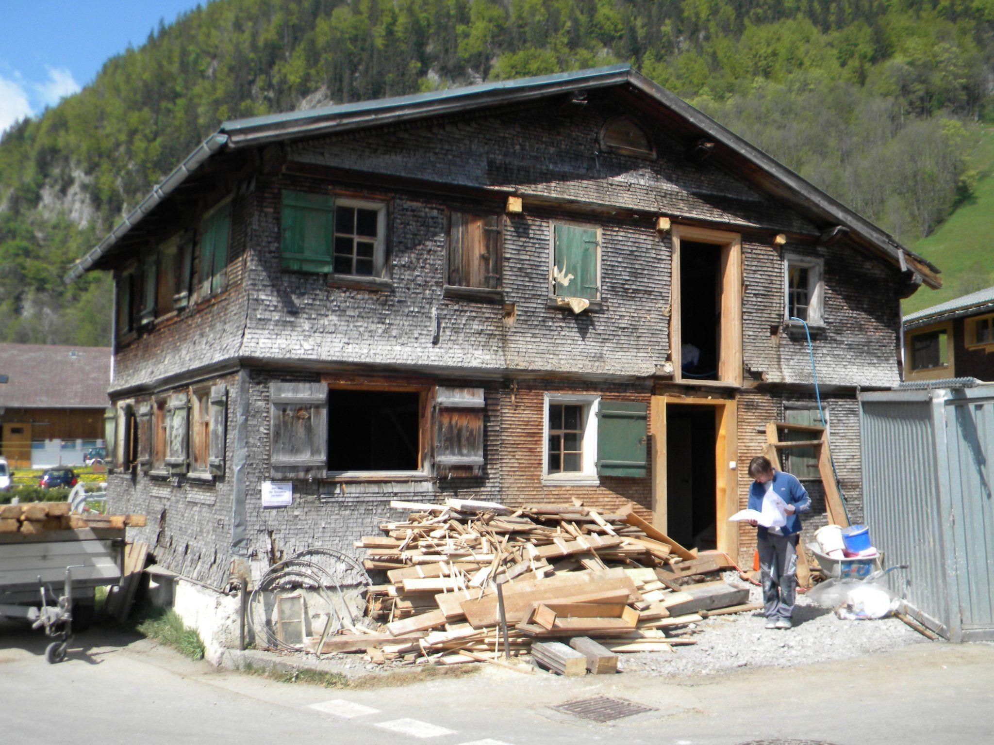 Gebäude in Au-Schrecken während der umfangreichen Sanierungsarbeiten
