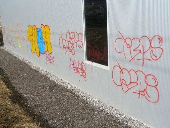 Sachbeschädigungen in Schlins. Sachbeschädigungen in Schlins.