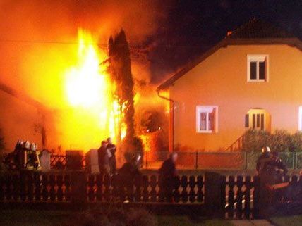 Die Ursache des Hausbrandes ist derzeit noch unklar. Die Ursache des Hausbrandes ist derzeit noch unklar.