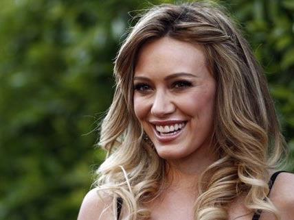 Die junge Mutter Hilary Duff sieht die Gewichtszunahme durch die Schwangerschaft gelassen. Die junge Mutter Hilary Duff sieht die Gewichtszunahme durch die Schwangerschaft gelassen.