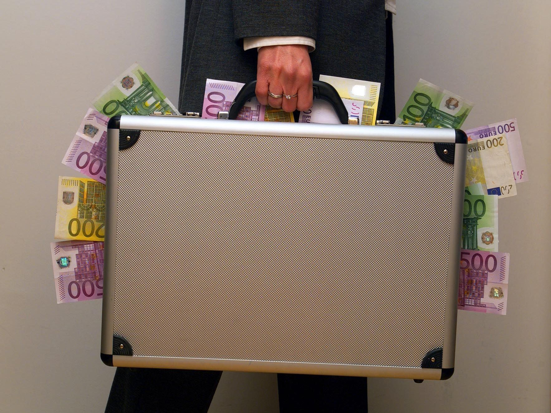 Korruption: Eine Spitzenbeamtin im Rathaus wurde bereits suspendiert Korruption: Eine Spitzenbeamtin im Rathaus wurde bereits suspendiert