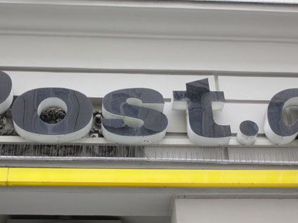 Am Mittwoch überfielen zwei bewaffnete Männer ein Postamt in Währing, sie konnten flüchten. Am Mittwoch überfielen zwei bewaffnete Männer ein Postamt in Währing, sie konnten flüchten.
