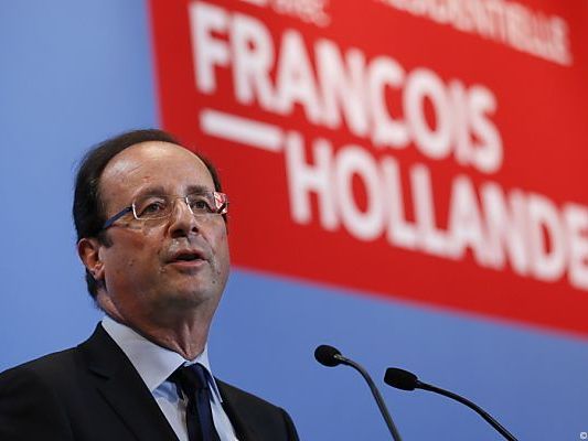 Der Sozialist fliegt zu Merkel nach Berlin Der Sozialist fliegt zu Merkel nach Berlin