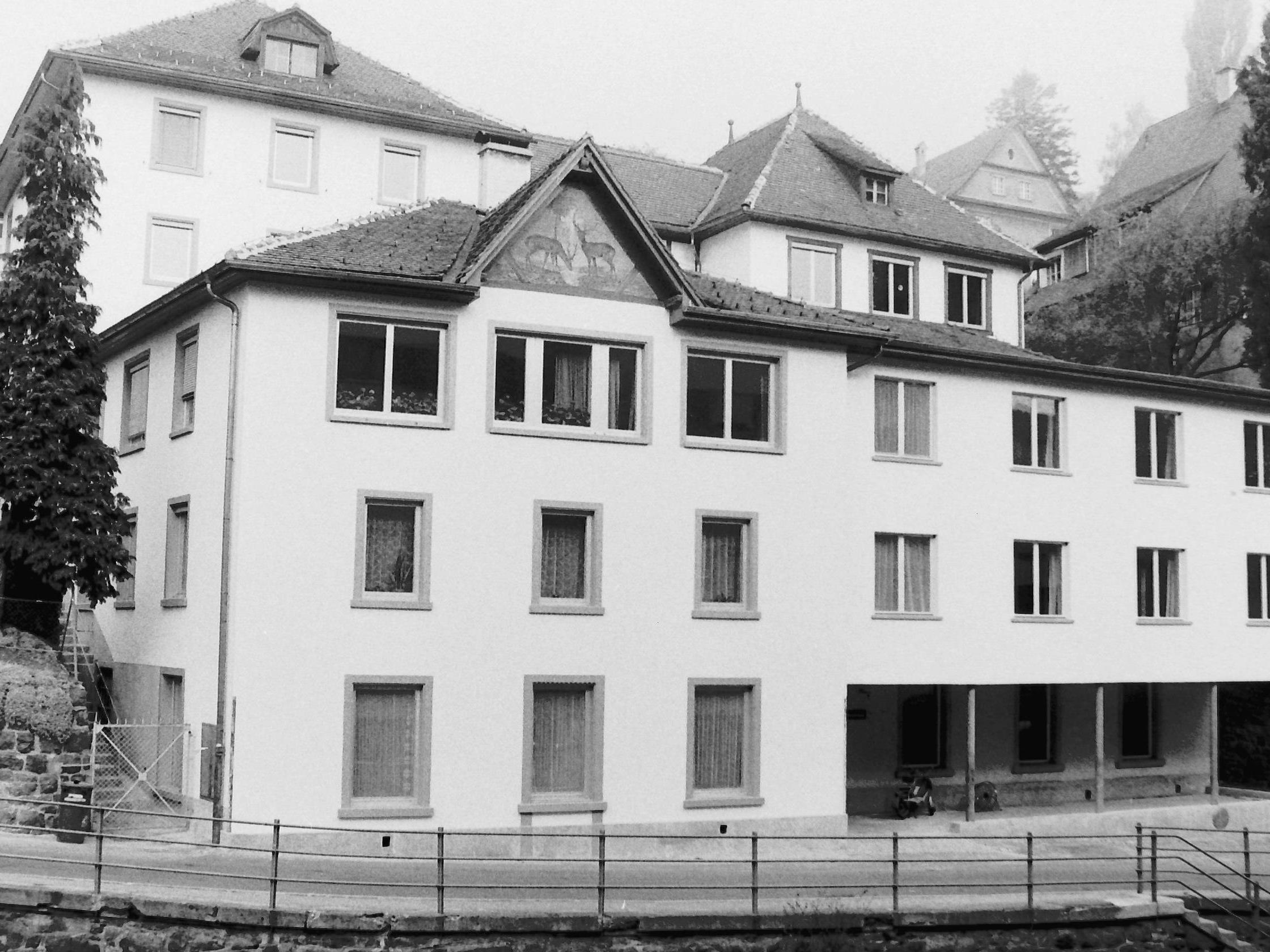 Das Xaveriushaus wurd 1919 vom Gasthaus Hirschen in ein Bubeninternat umgebaut