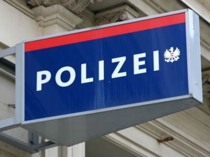 Ein Unbekannter betrog das Ehepaar um 32.000€. Ein Unbekannter betrog das Ehepaar um 32.000€.