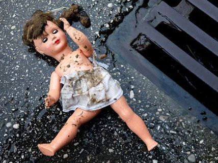 Im Tirol wird ein Babysitter des sexuellen Missbrauchs verdächtigt. Im Tirol wird ein Babysitter des sexuellen Missbrauchs verdächtigt.