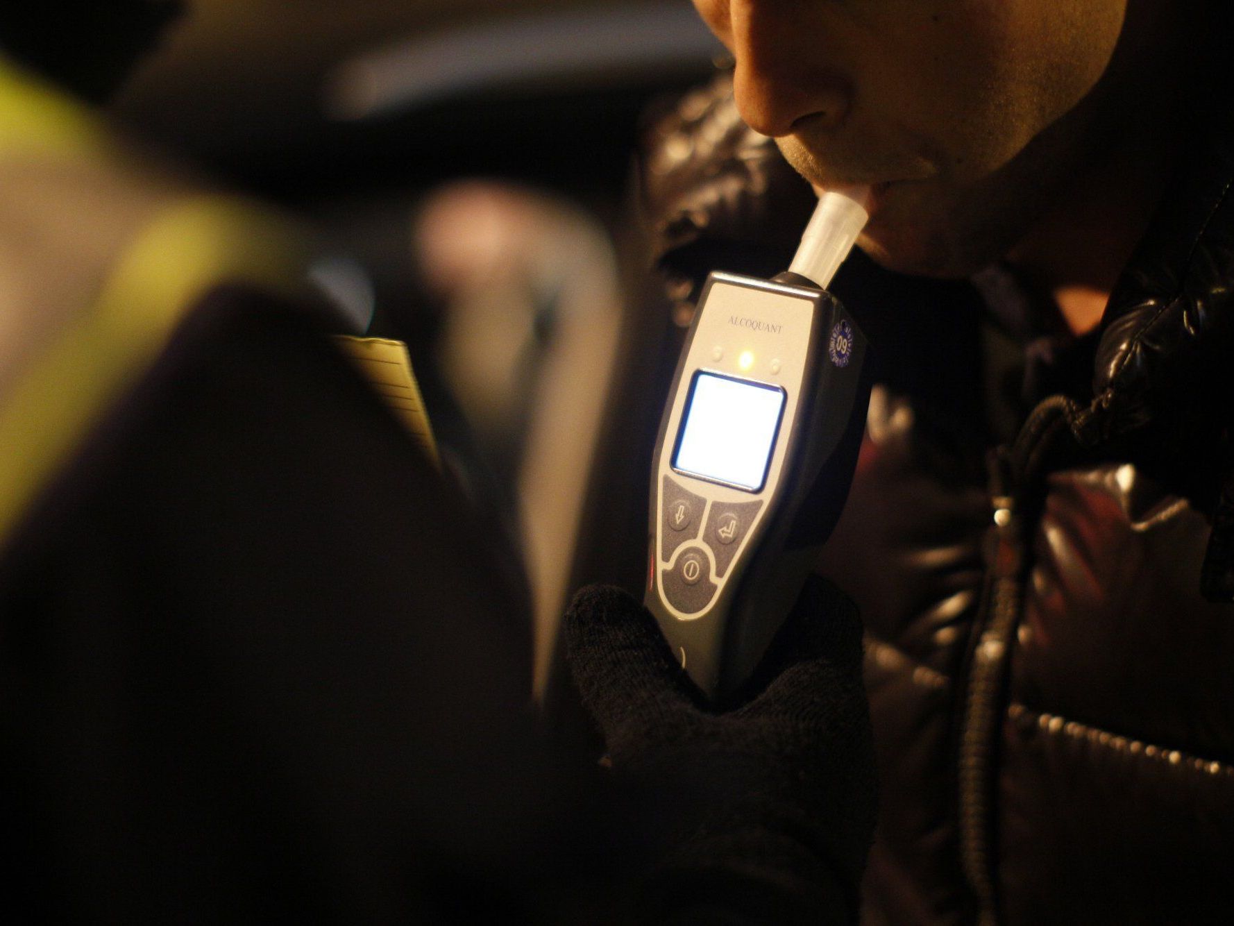 Das Paar wollte einen Alko-Unfall vertuschen. Das Paar wollte einen Alko-Unfall vertuschen.