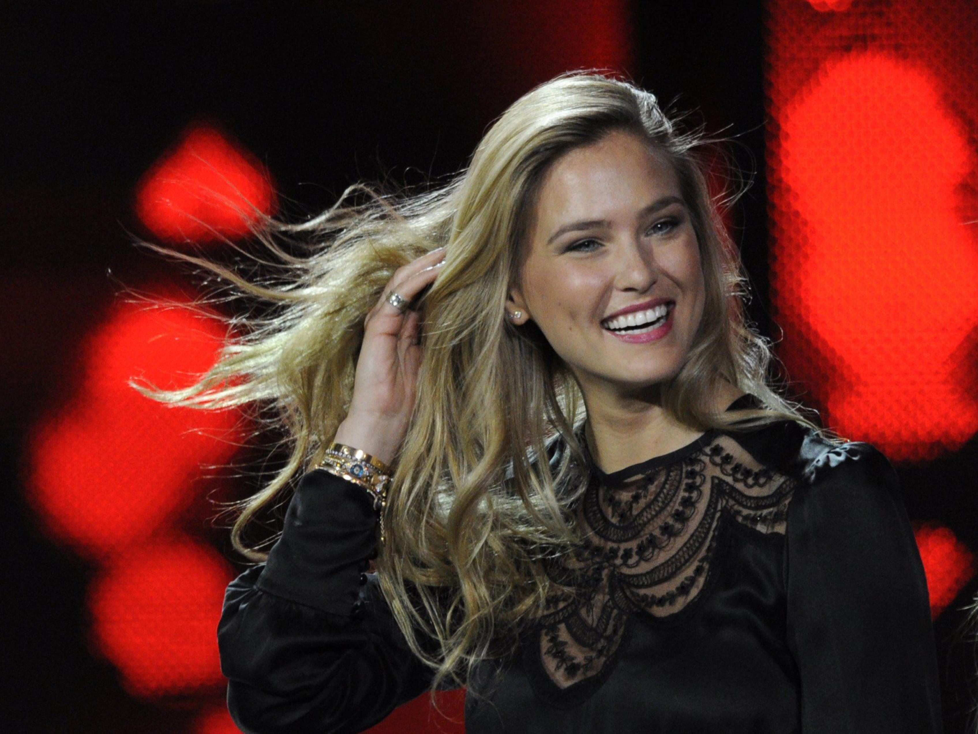 Bar Refaeli ist die "heißeste Frau" - zumindest für die Leser des US-Männermagazins "Maxim". Bar Refaeli ist die "heißeste Frau" - zumindest für die Leser des US-Männermagazins "Maxim".