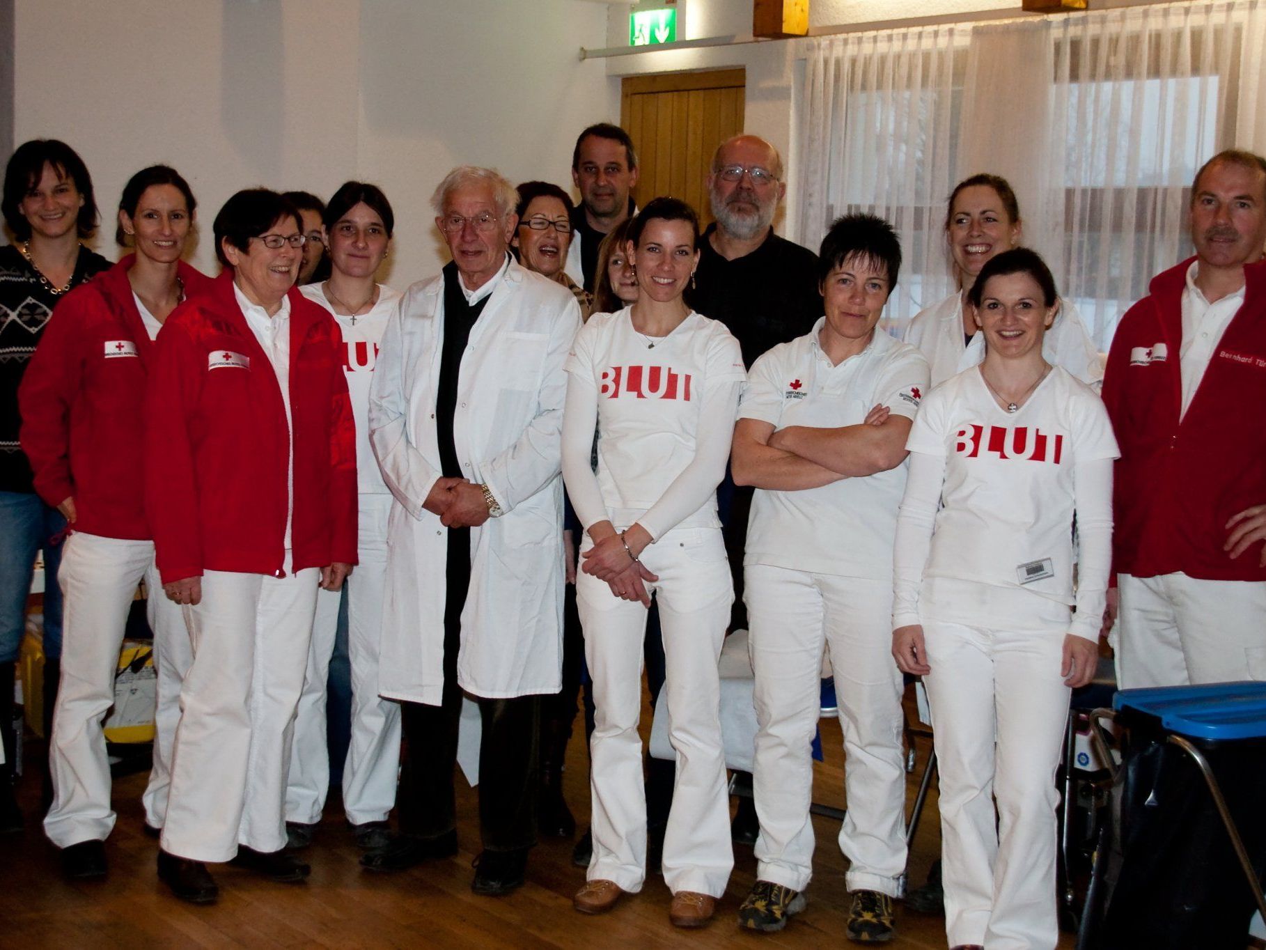 Rotes Kreuzteam und Helfer vom Ausschuss Rotes Kreuzteam und Helfer vom Ausschuss