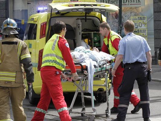 Der Mann wurde in ein Krankenhaus gebracht. Der Mann wurde in ein Krankenhaus gebracht.