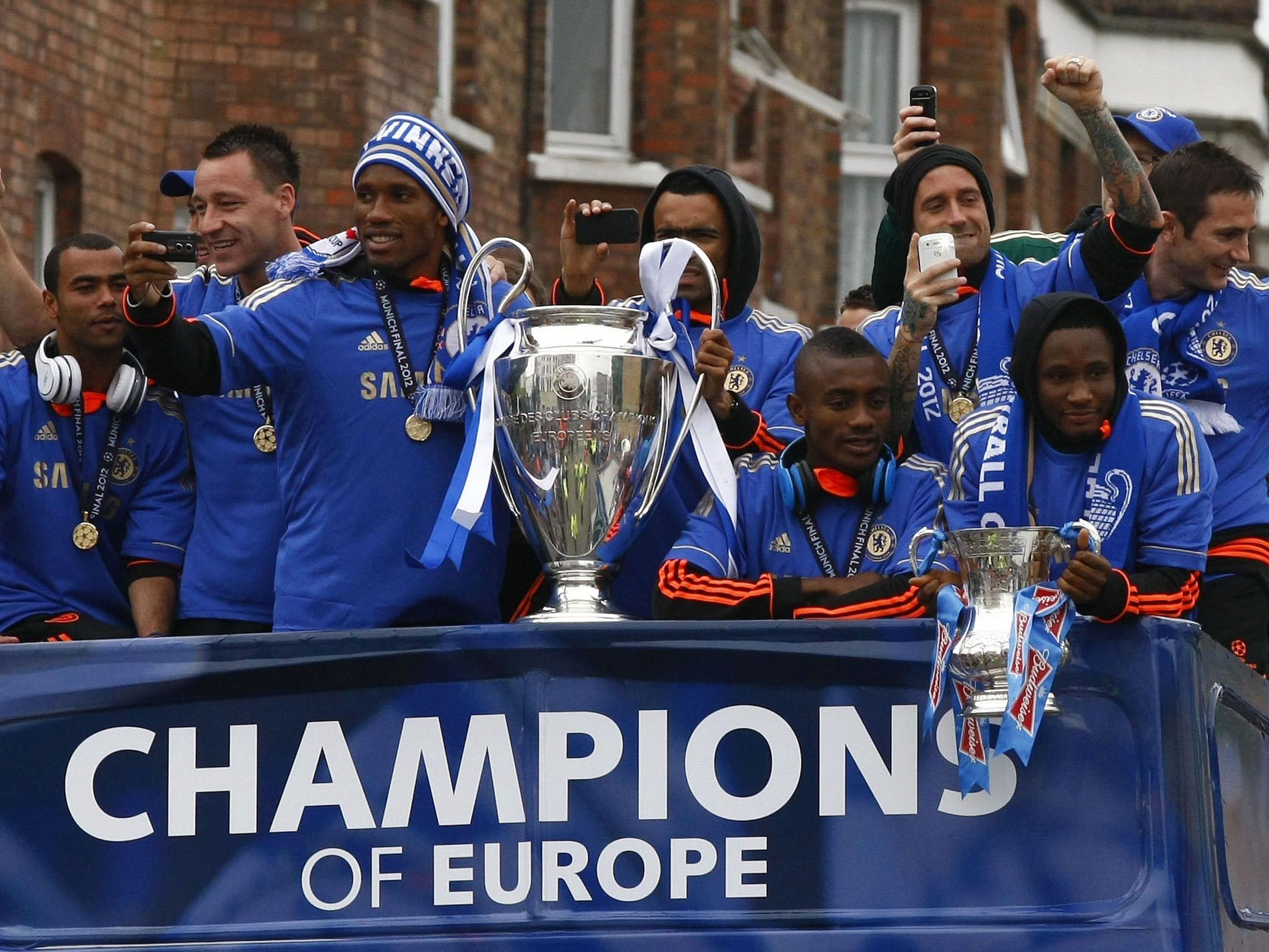 Die Chelsea-Spieler konnten sich von zehntausenden Fans feiern lassen.