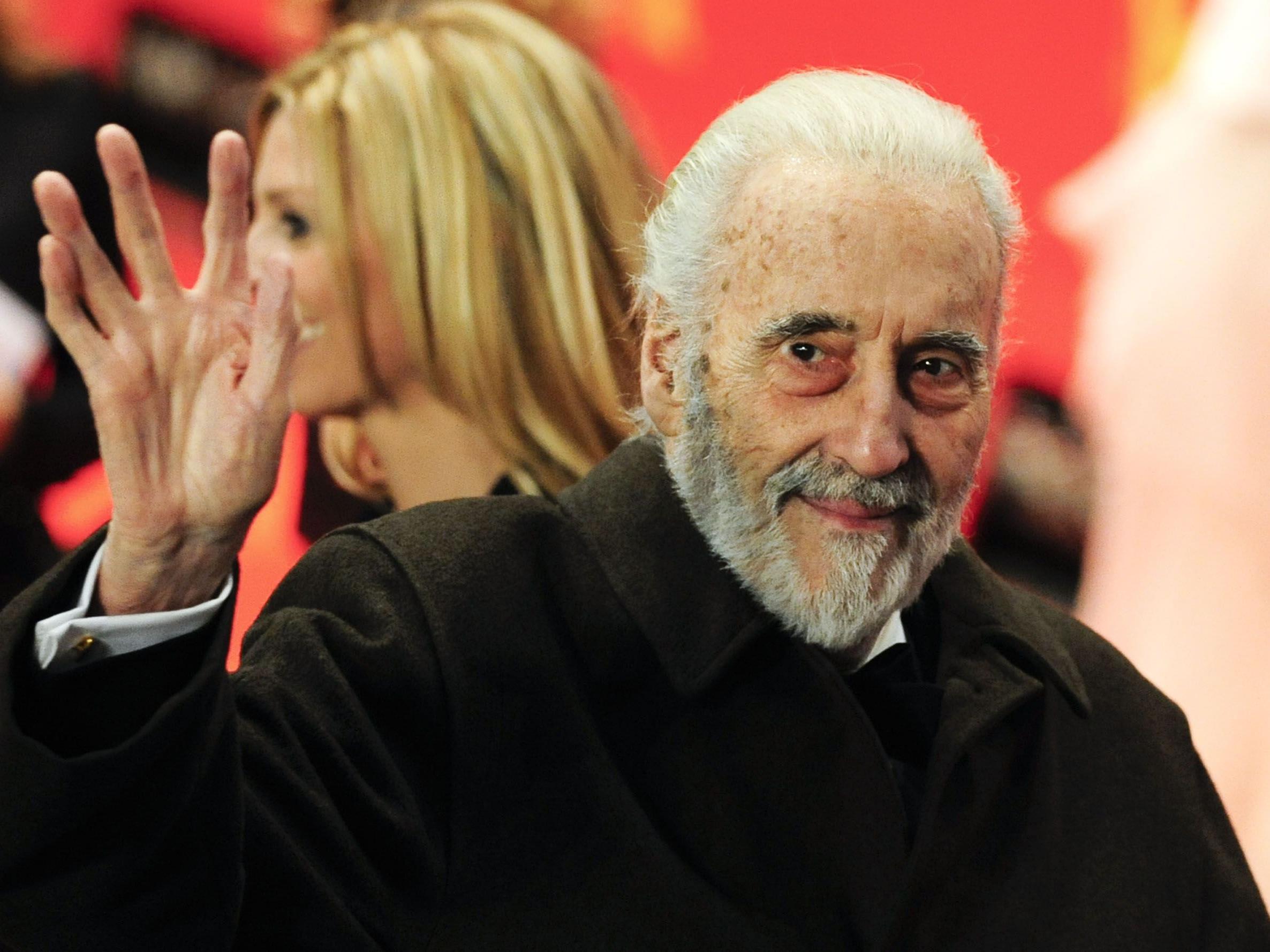 Kann auch ganz freundlich sein: "Dracula" Christopher Lee Kann auch ganz freundlich sein: "Dracula" Christopher Lee