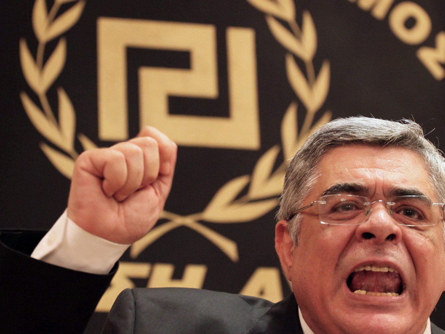 Die nationalsozialistische Chrysi Avgi ist nunmehr im griechischen Parlament verteten. Die nationalsozialistische Chrysi Avgi ist nunmehr im griechischen Parlament verteten.