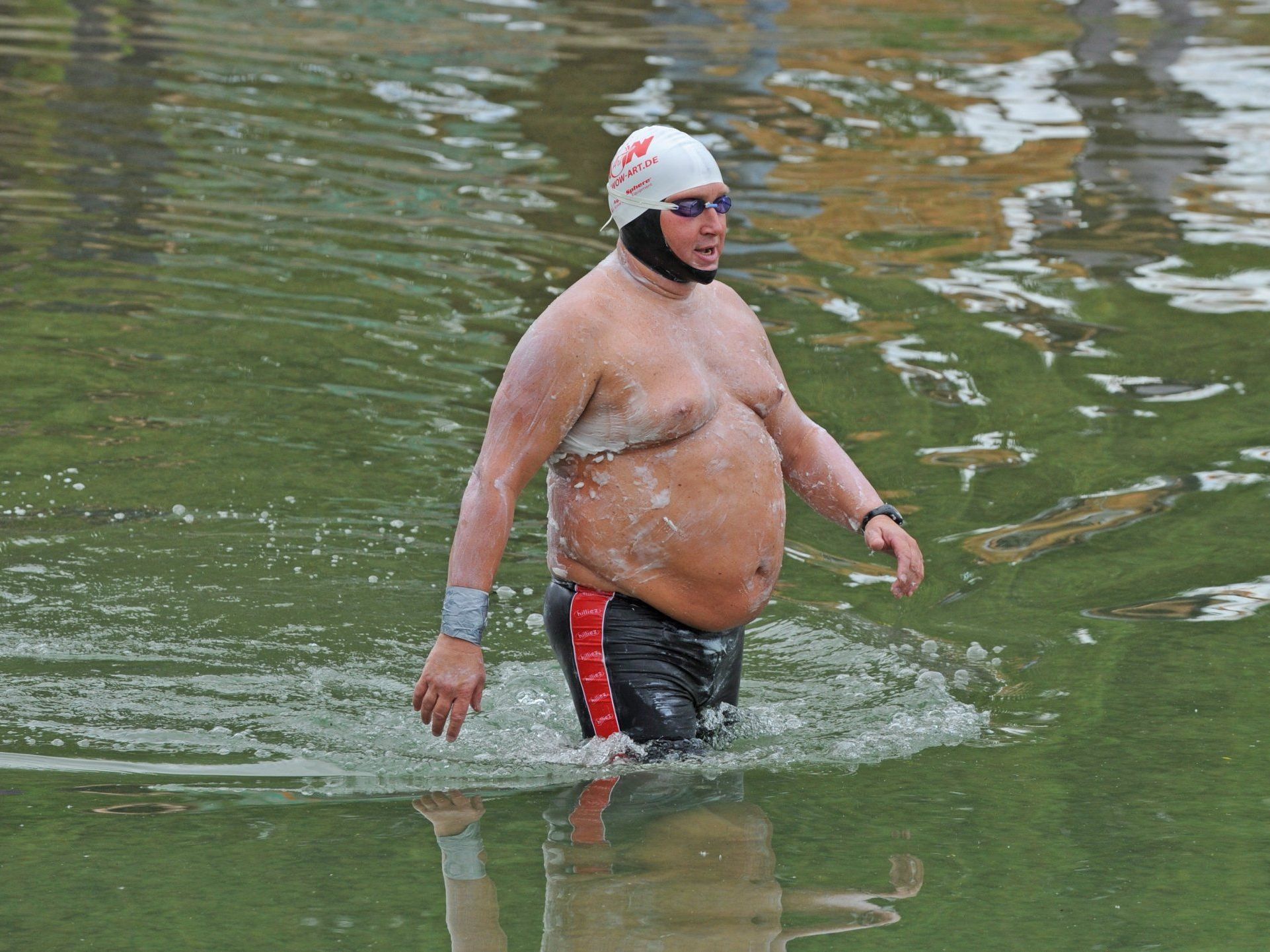 Deutscher will 64 Kilometer in 24 Stunden in durchschnittlich 13 Grad kaltem Wasser zurücklegen.