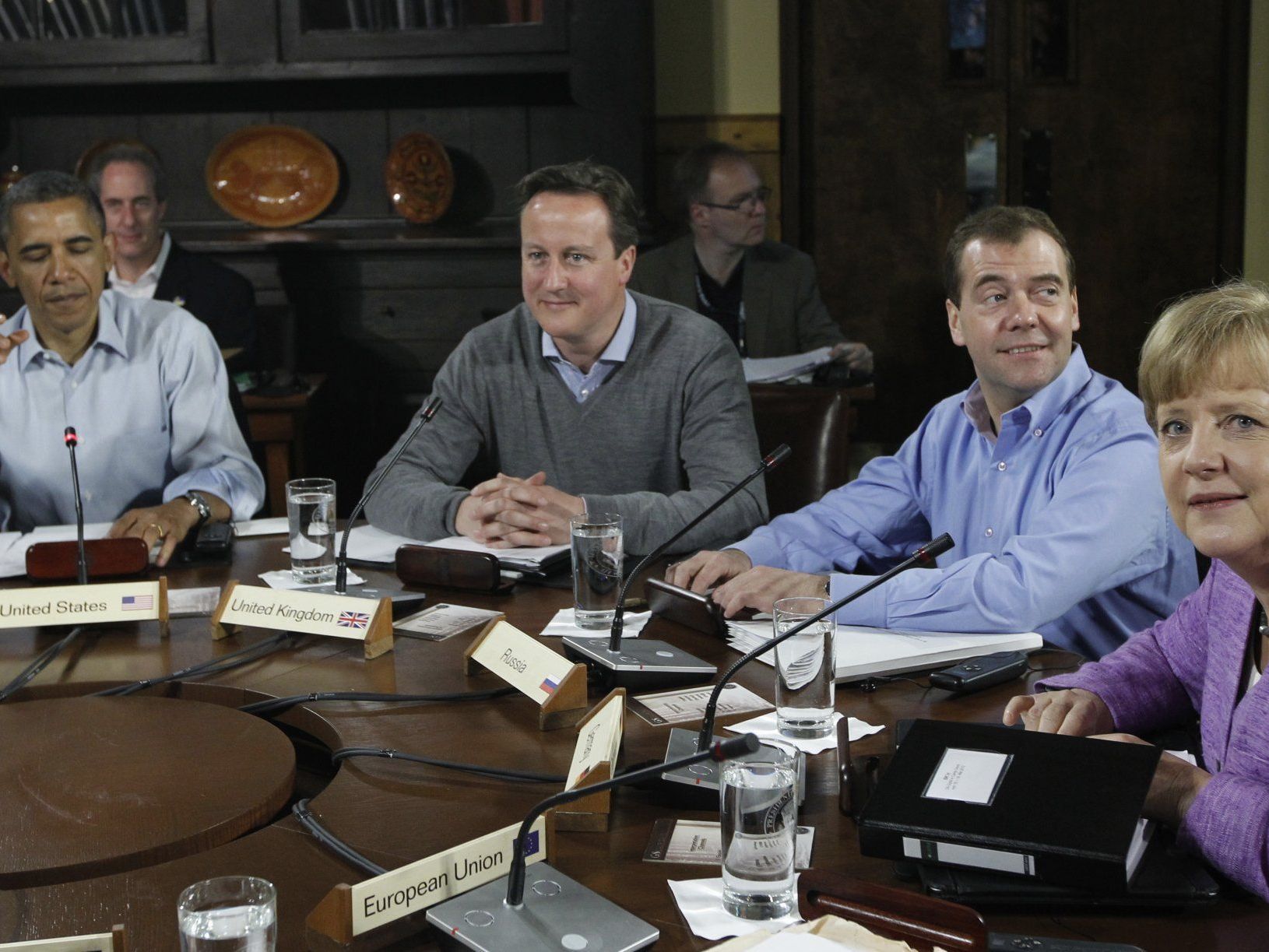 Nach den Spekulationen der vergangenen Tage gibt es nun ein klares Bekenntnis zum Euro-Verbleib Griechenlands. Nach den Spekulationen der vergangenen Tage gibt es nun ein klares Bekenntnis zum Euro-Verbleib Griechenlands.