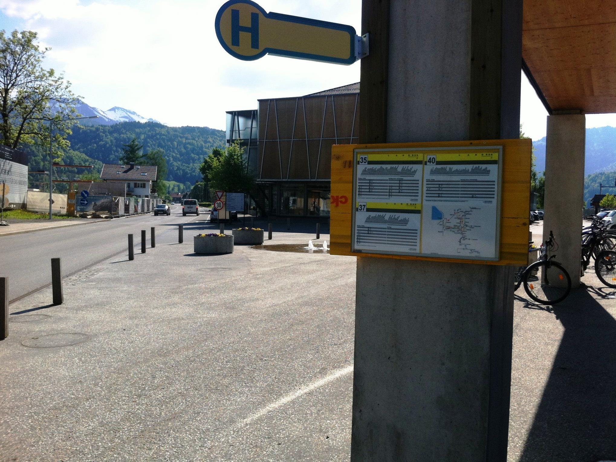 Bushaltestelle in Richtung Hinterwald wurde verlegt