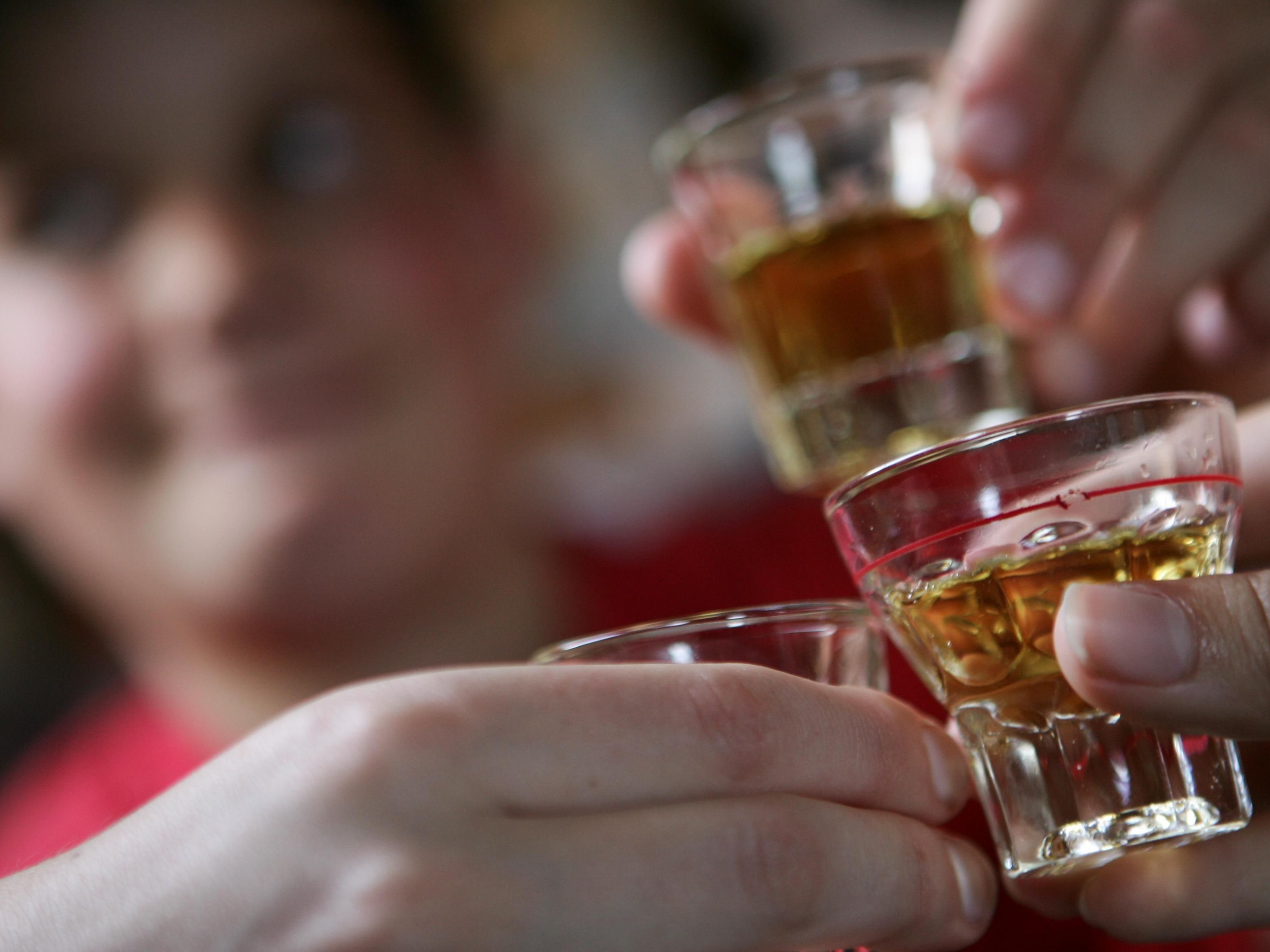 "Komasaufen" bei Jugendlichen bleibt weiterhin Problem. "Komasaufen" bei Jugendlichen bleibt weiterhin Problem.