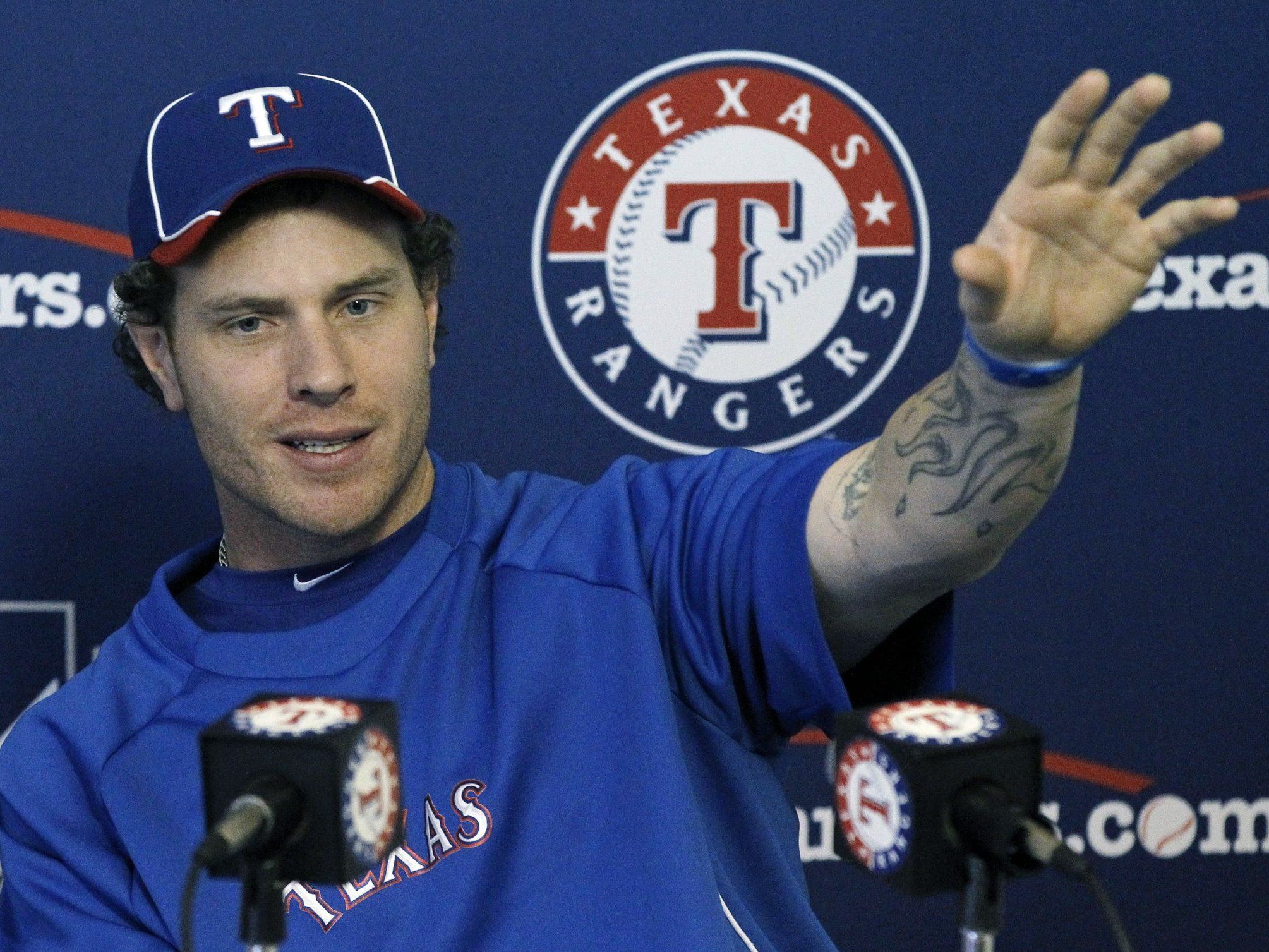 Ex-Junkie Hamilton ist erst der 16. MLB-Spieler mit vier Homeruns in einem Spiel. Ex-Junkie Hamilton ist erst der 16. MLB-Spieler mit vier Homeruns in einem Spiel.