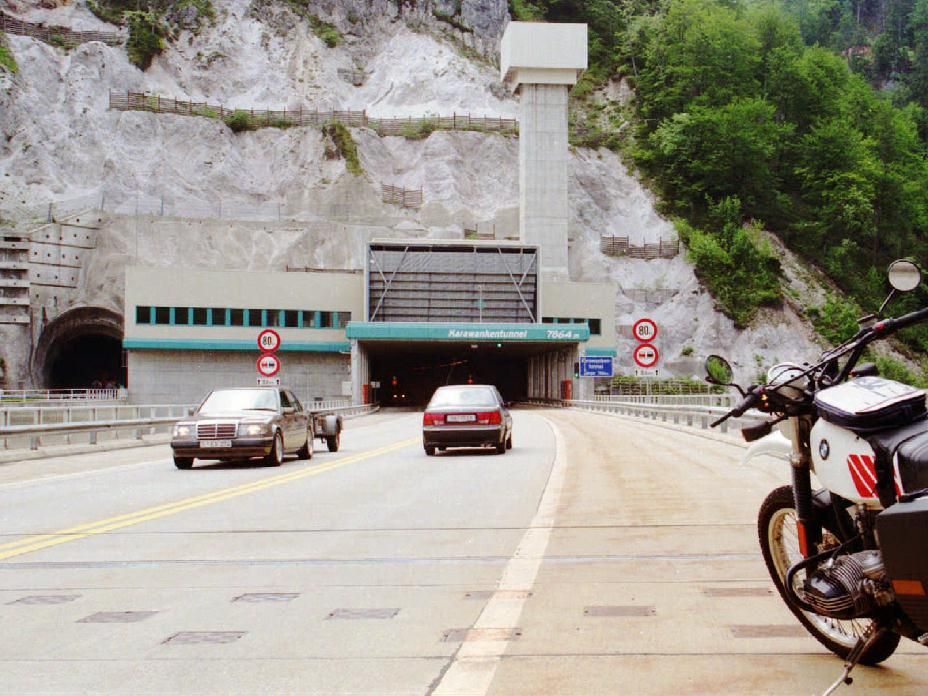Neue Sicherheitsvorkehrungen im Karawanken-Tunnel geplant Neue Sicherheitsvorkehrungen im Karawanken-Tunnel geplant