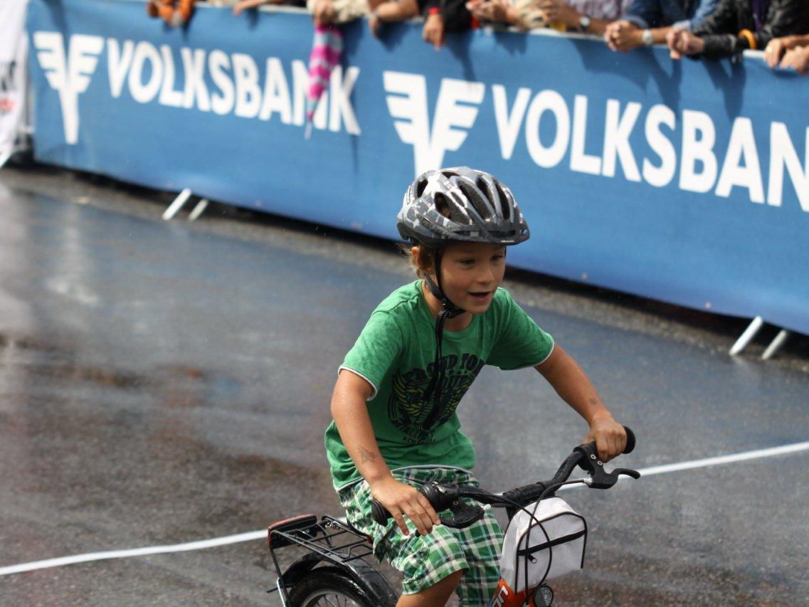 DIe Kids drehen am Sonntag in Nenzing ihre Runden. DIe Kids drehen am Sonntag in Nenzing ihre Runden.