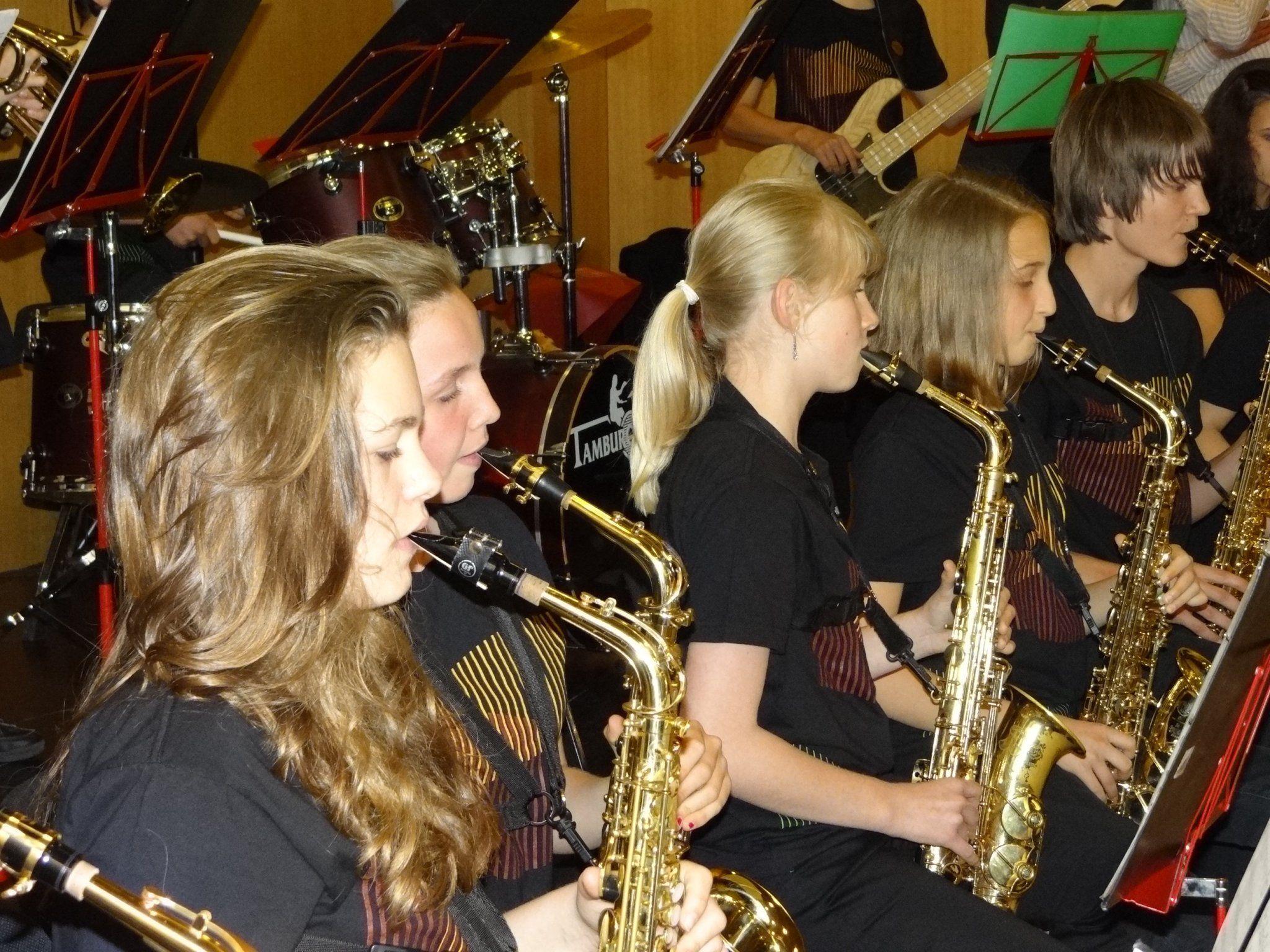 Zahlreiche Zuhörer bejubelten die Premiere der neuen Big Band der Musikmittelschule Götzis AmBach