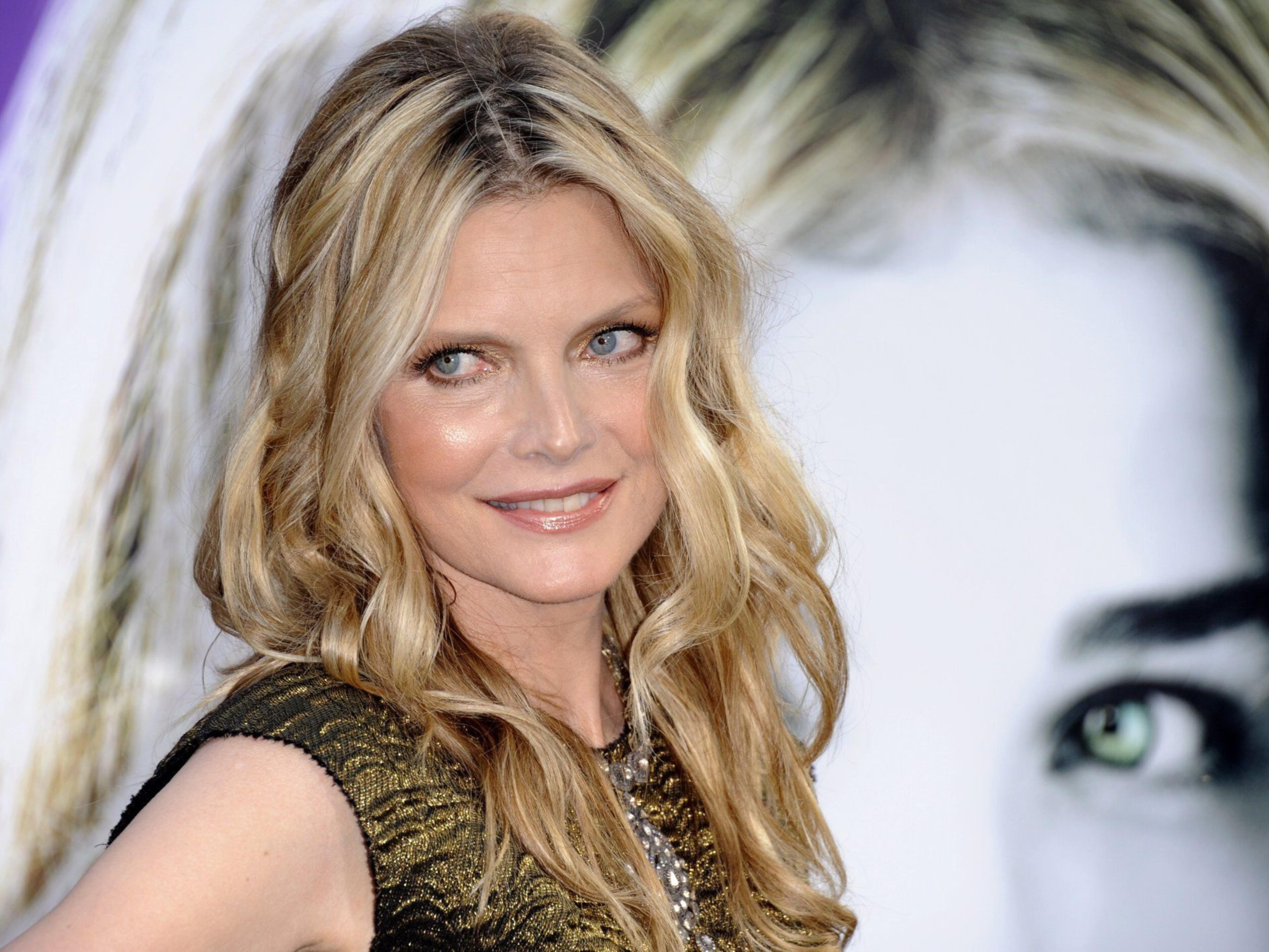 Michelle Pfeiffer als Filmgattin von Robert De Niro? Michelle Pfeiffer als Filmgattin von Robert De Niro?