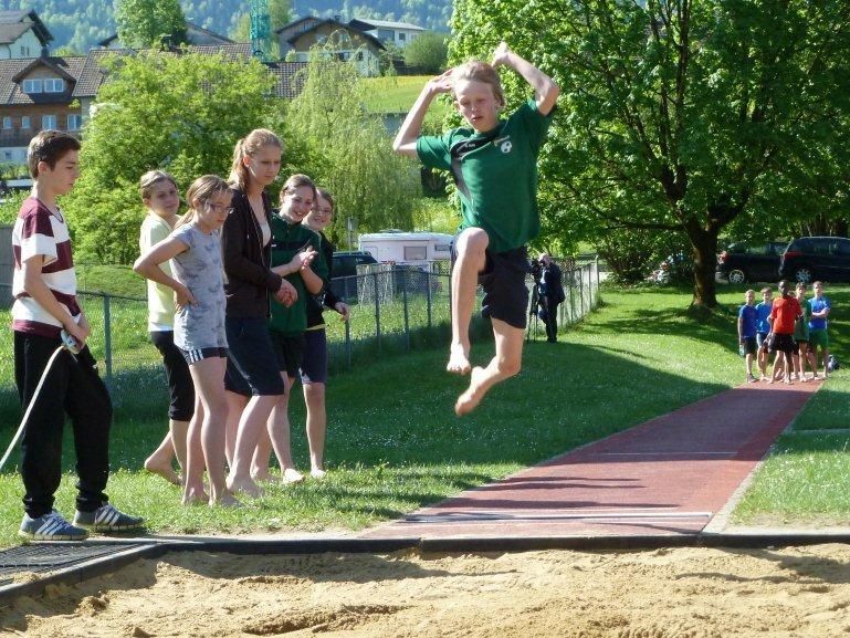Wälder Schüler zeigten bei der Leichtathletik-Bezirksmeisterschaft hervorragende Leistungen. Wälder Schüler zeigten bei der Leichtathletik-Bezirksmeisterschaft hervorragende Leistungen.