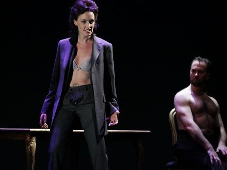 Zwei Menschen, keine Emotion: Quartett bei den Wiener Festwochen. Zwei Menschen, keine Emotion: Quartett bei den Wiener Festwochen.