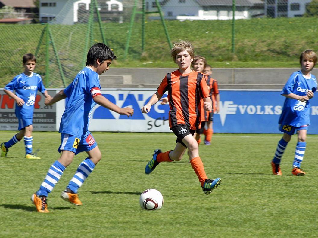 Die SPG Montafon U12 beim Spiel gegen ihre Alterskollegen vom FC Hörbranz am 28. April 2012.