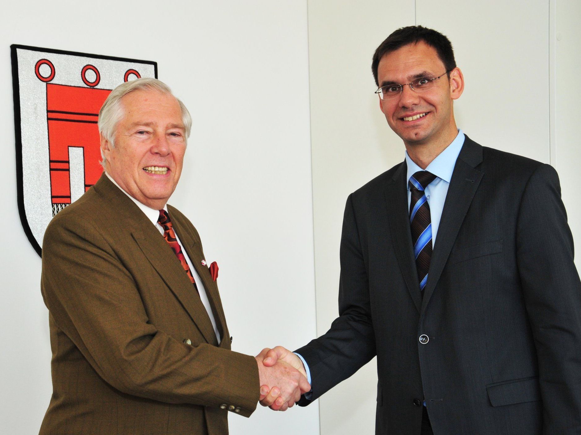 LH Markus Wallner tauschte sich im Landhaus mit Gustav Chlestil, dem Präsidenten des Auslandsösterreicher-Weltbundes, aus. LH Markus Wallner tauschte sich im Landhaus mit Gustav Chlestil, dem Präsidenten des Auslandsösterreicher-Weltbundes, aus.