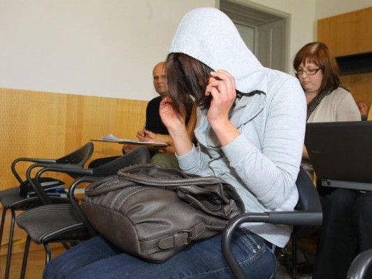 Cains Mutter wurde schuldig gesprochen. Cains Mutter wurde schuldig gesprochen.
